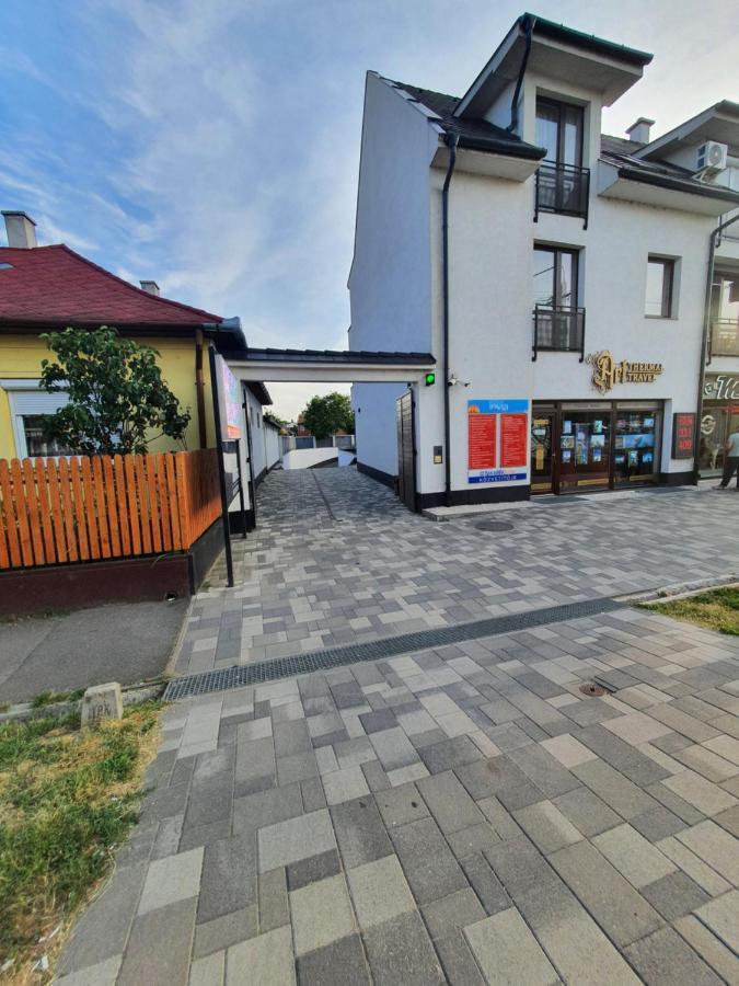 Lexi Family Apartman Appartement Hajdúszoboszló Buitenkant foto